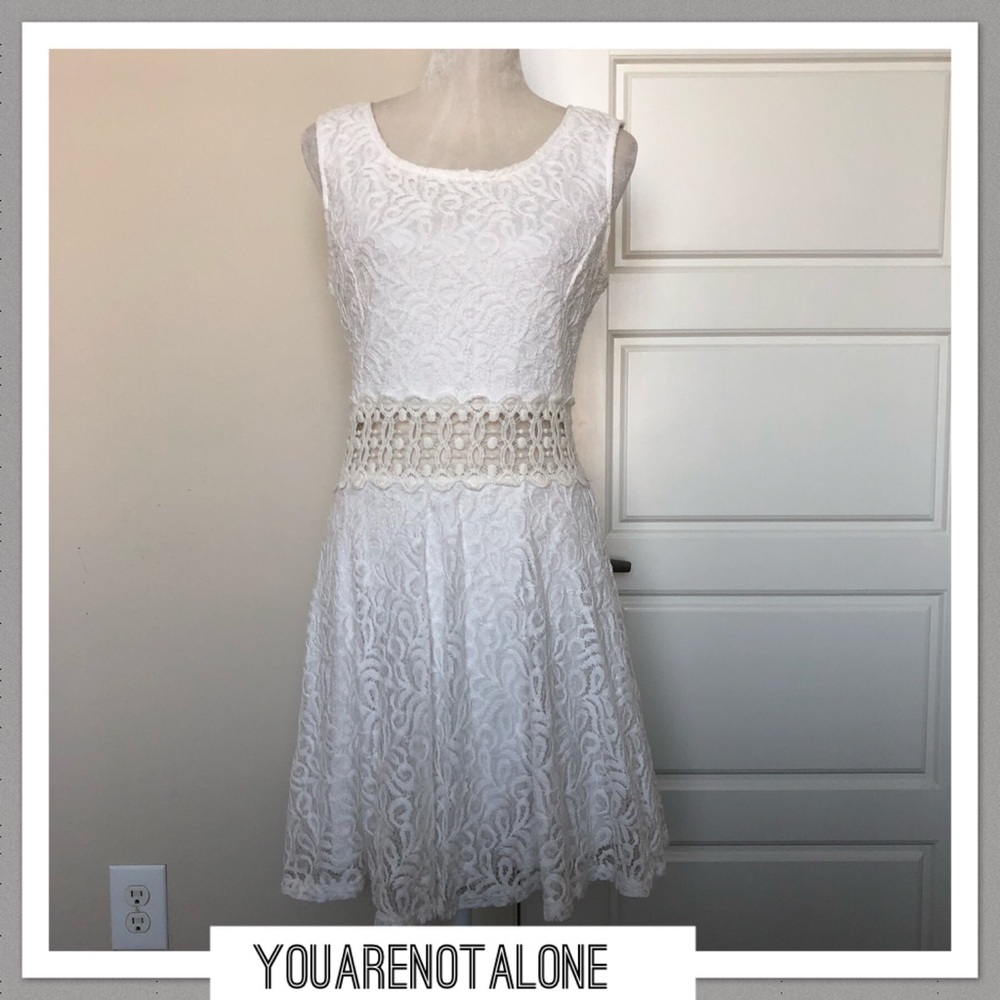 YOUARENOTALONE Fit and Flare Dress Size Large
